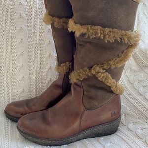 Born ladies winter boots size 9 fleece, gently used